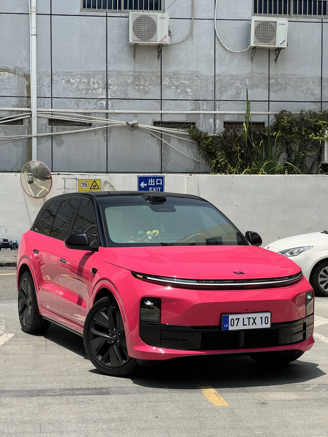 ELOV PPF-CP002 Beetroot Purple color PPF application on car - image 4
