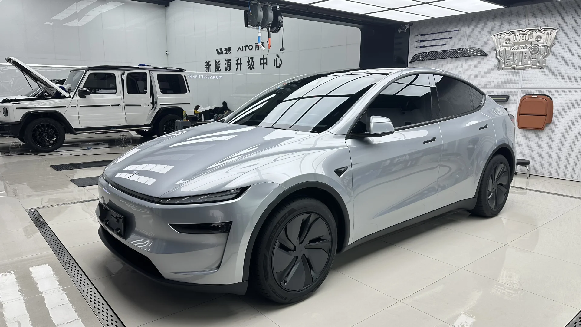 ELOV PPF-CP006 Metallic GT Silver color PPF application on car - image 5