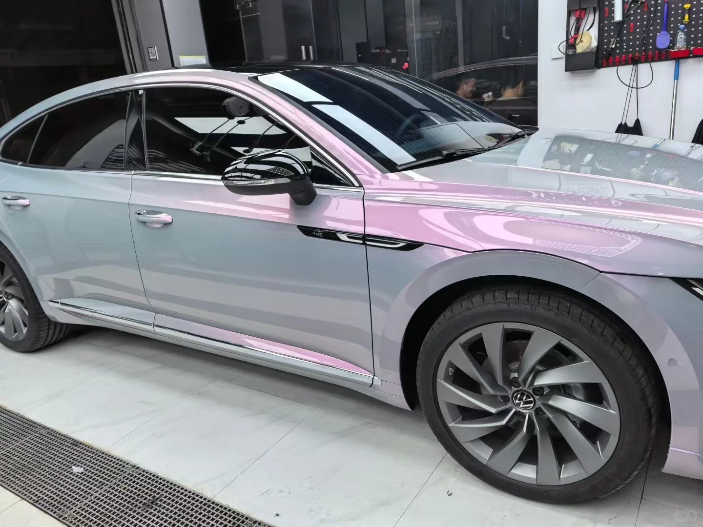 ELOV PPF-CP035 Fantastic Grey color PPF application on car - image 2