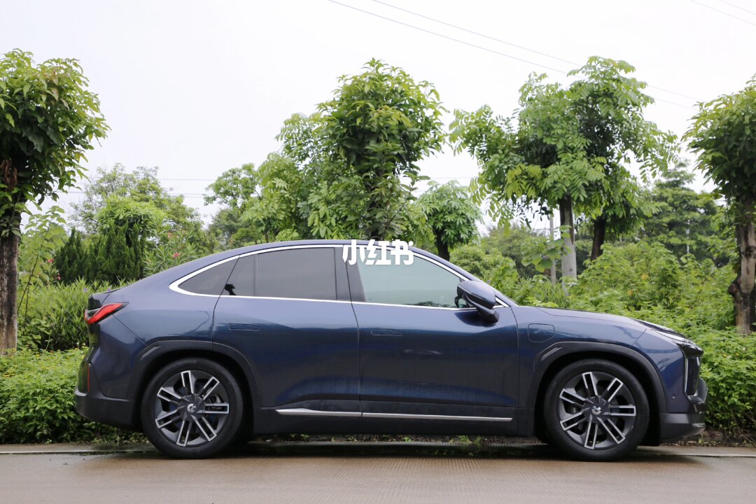 ELOV PPF-CP070 Metallic Paint Antarctic Star Blue color PPF application on car - image 2