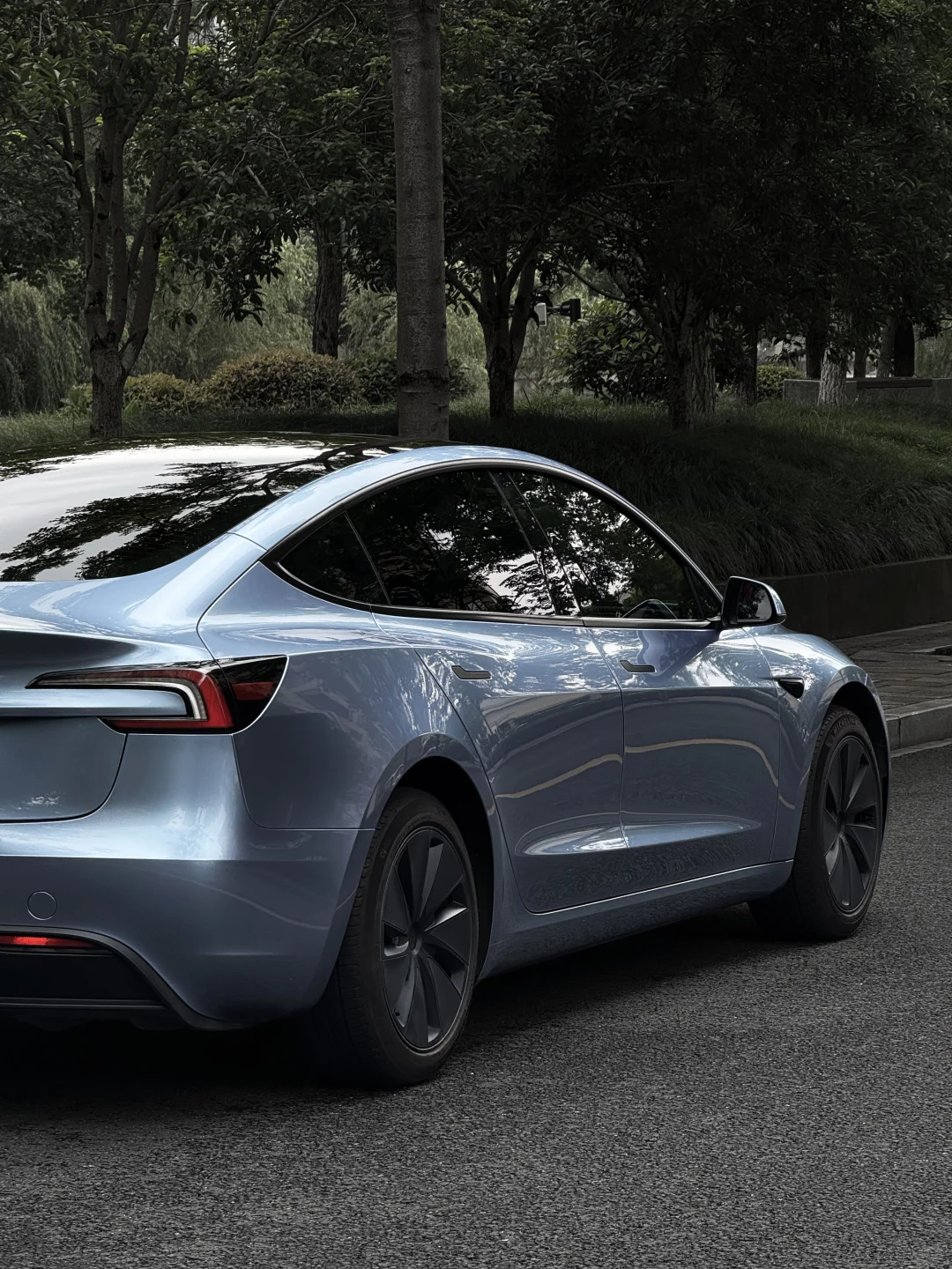 ELOV PPF-CP077 Glacier Blue color PPF application on car - image 2