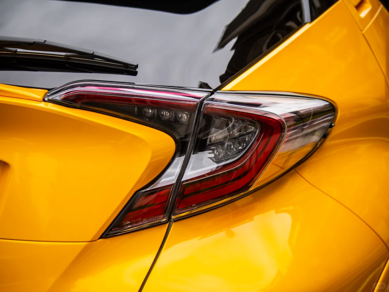 ELOV PPF-CP080 Volcanic Yellow color PPF application on car - image 5