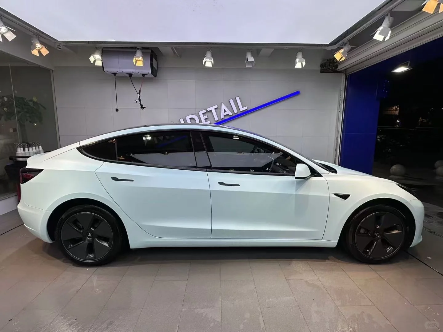 ELOV PPF-CP093 Muriwai White color PPF application on car - image 2