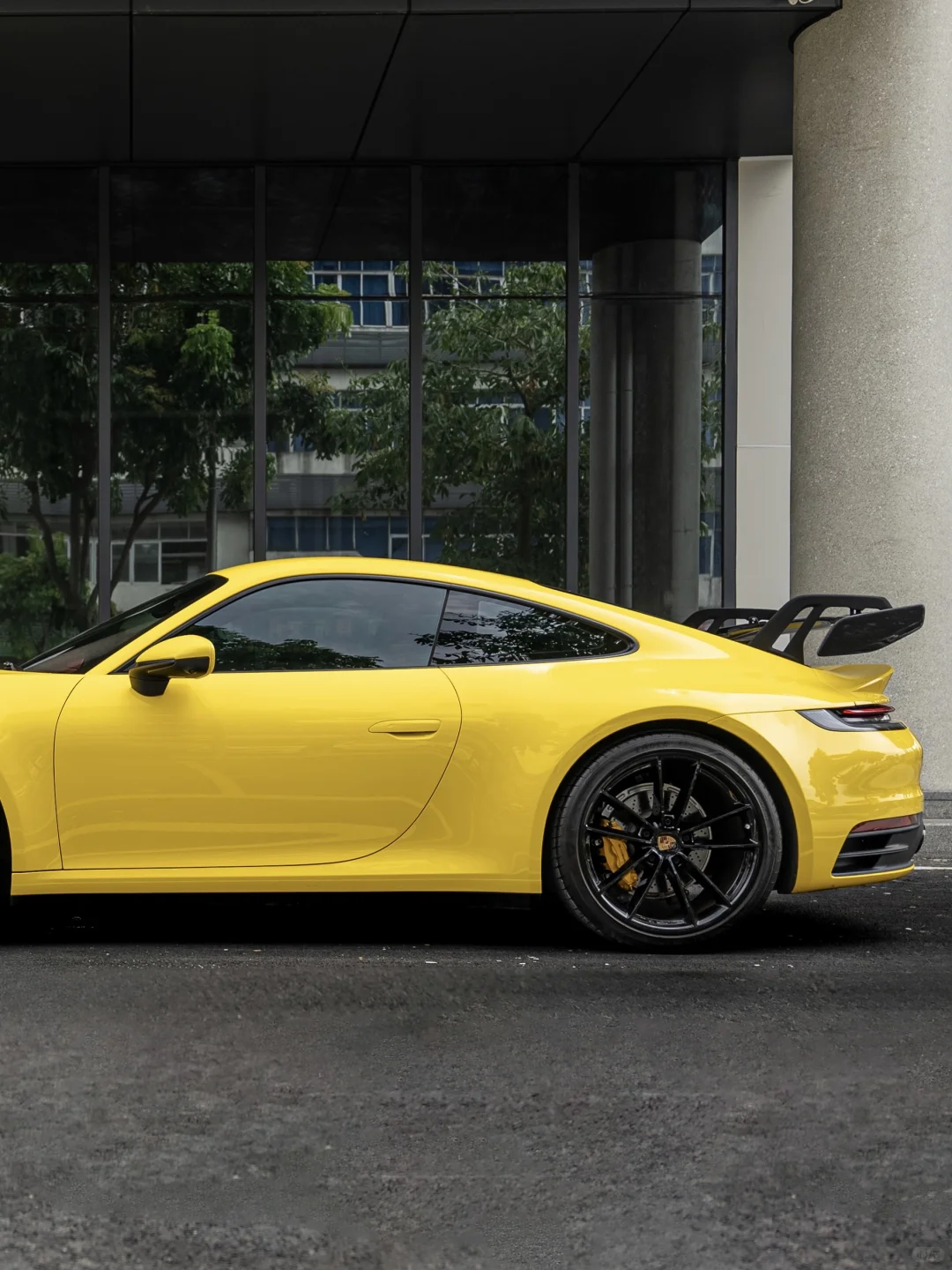 ELOV PPF-CP099 Sunflower Yellow color PPF application on car - image 5