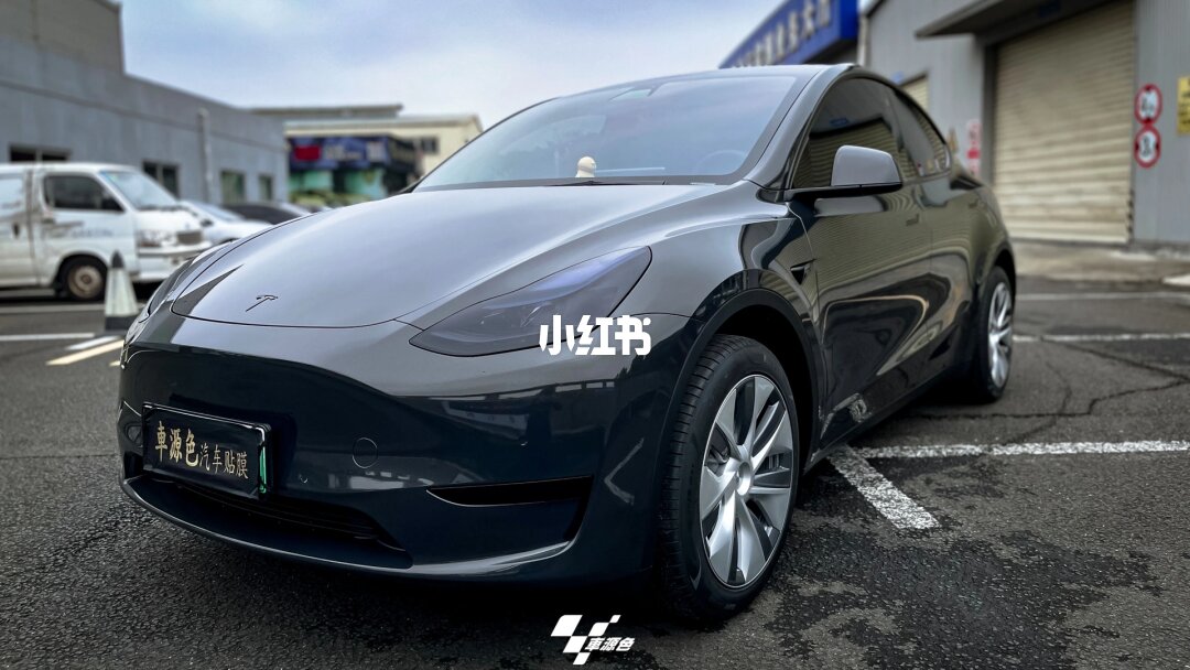 ELOV PPF-CP125 Bright Black color PPF application on car - image 3