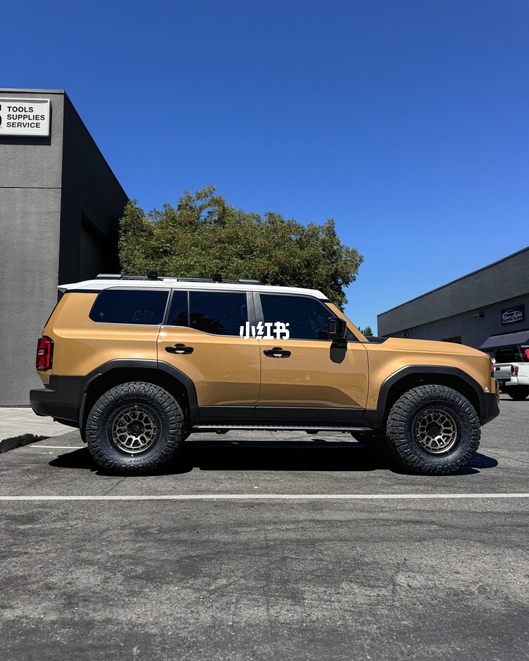 ELOV PPF-CP132 Original Desert Yellow color PPF application on car - image 2