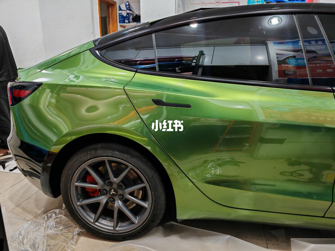 ELOV PPF-CP180 Mamba Green color PPF application photo on car