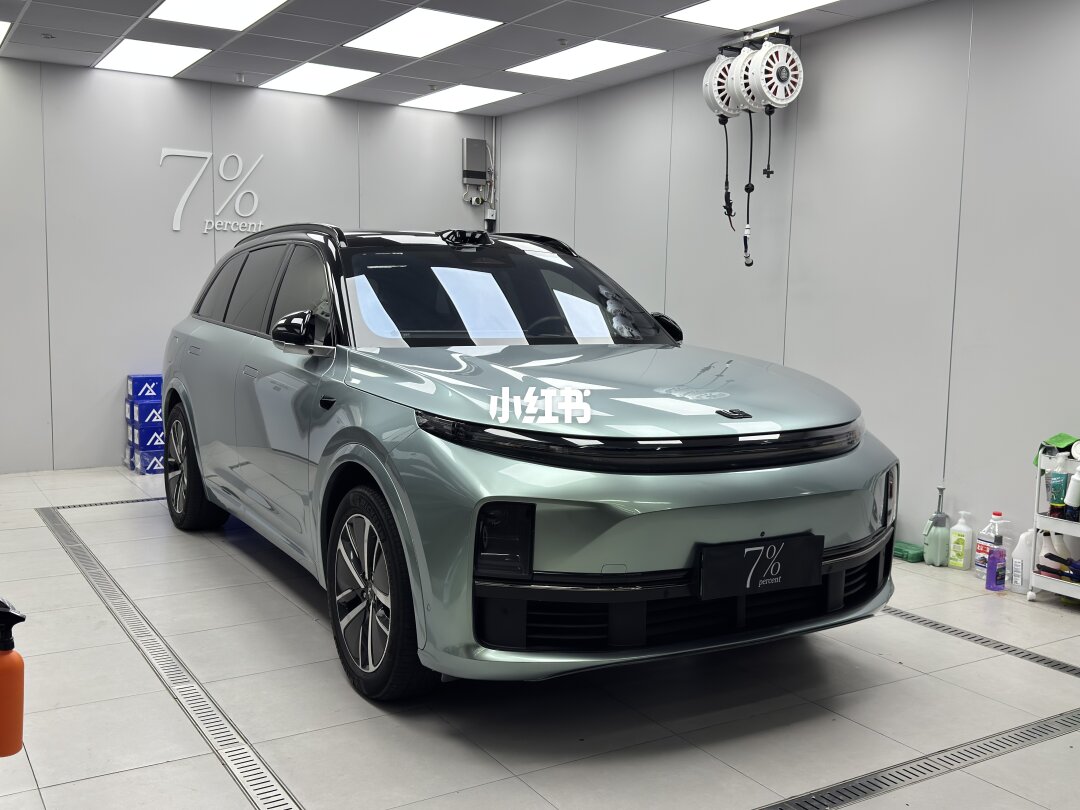 ELOV PPF-CP209 Hadrin Green color PPF application on car - image 1